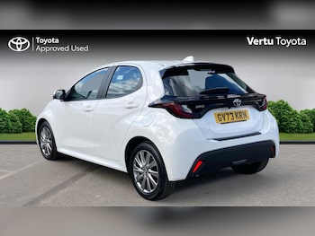 Used Toyota Yaris 2024 for sale - 78745156: Photo