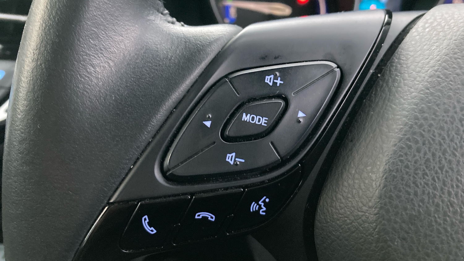 Used Toyota C-HR 2023 for sale - 77196368: Photo 37