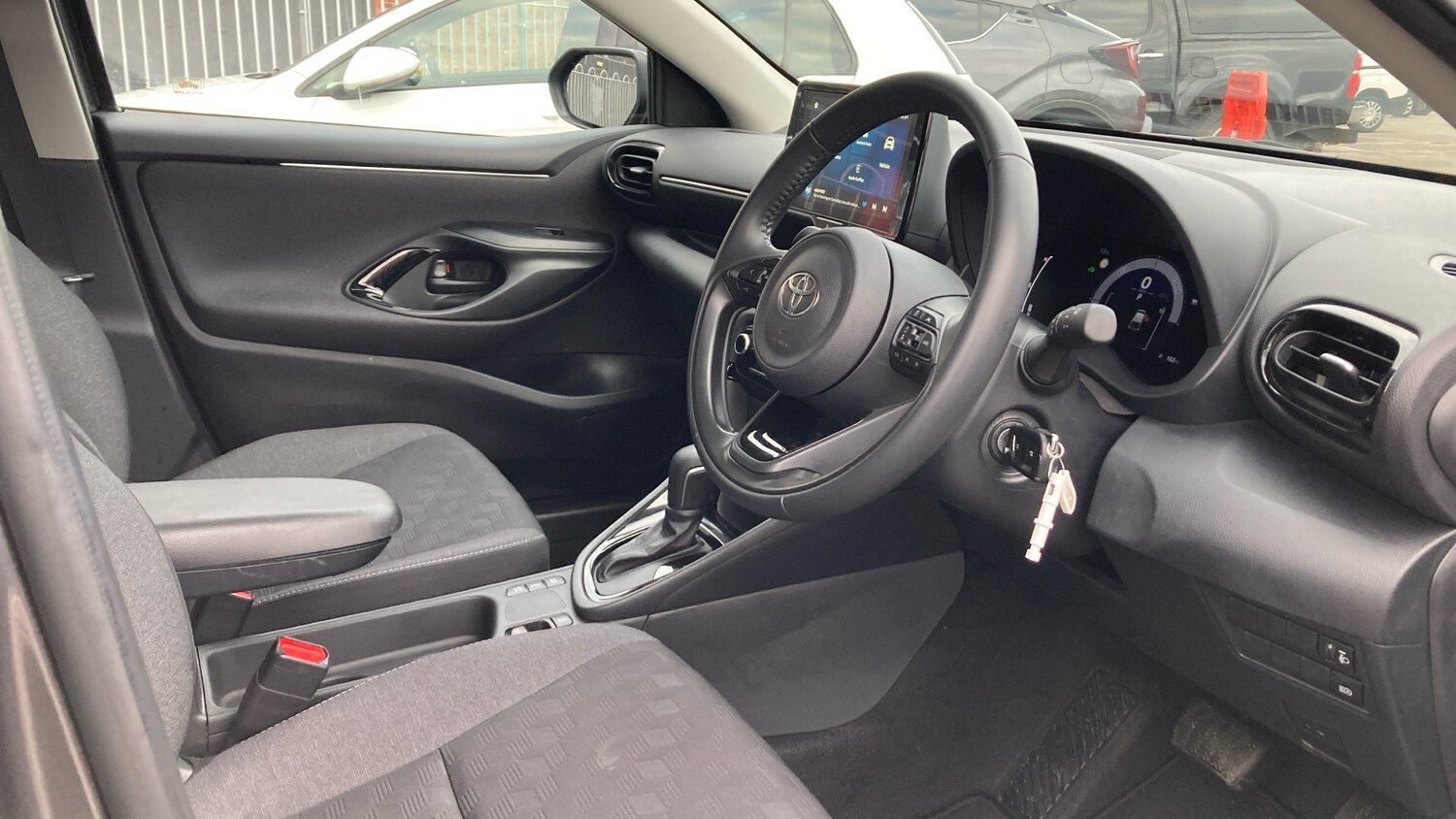 Used Toyota Yaris 2025 for sale - 76602197: Photo 11