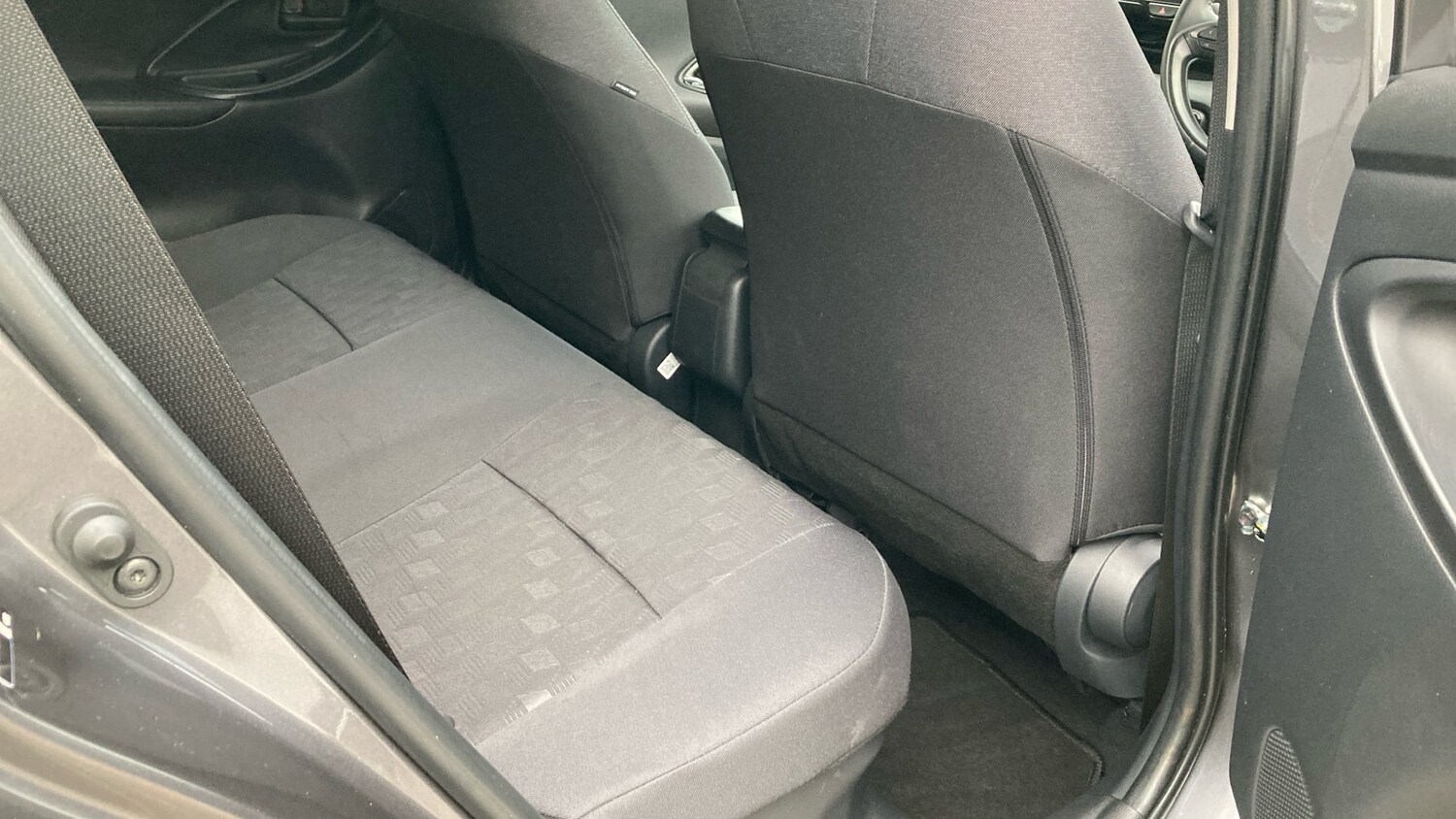 Used Toyota Yaris 2025 for sale - 76602197: Photo 12