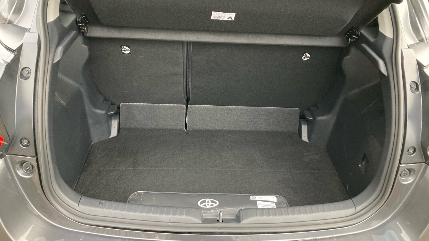 Used Toyota Yaris 2025 for sale - 76602197: Photo 14