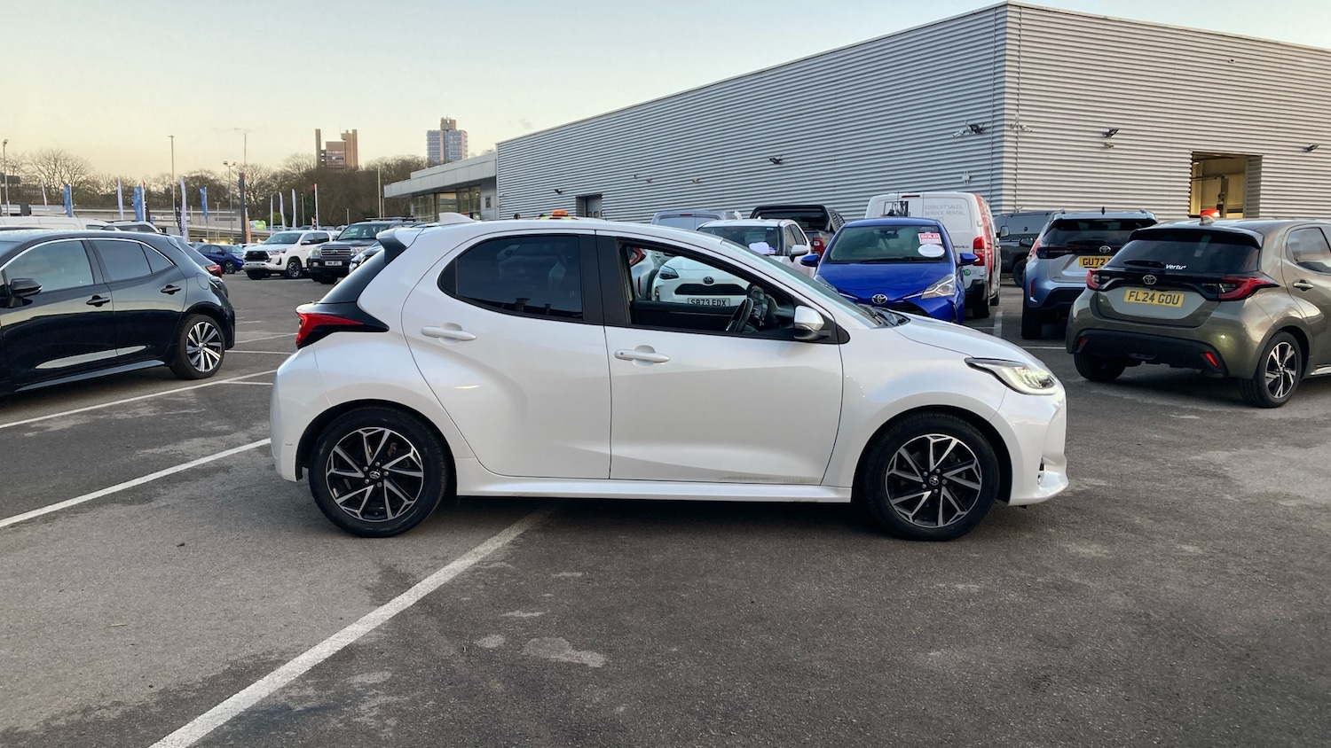 Used Toyota Yaris 2022 for sale - 76979344: Photo 16