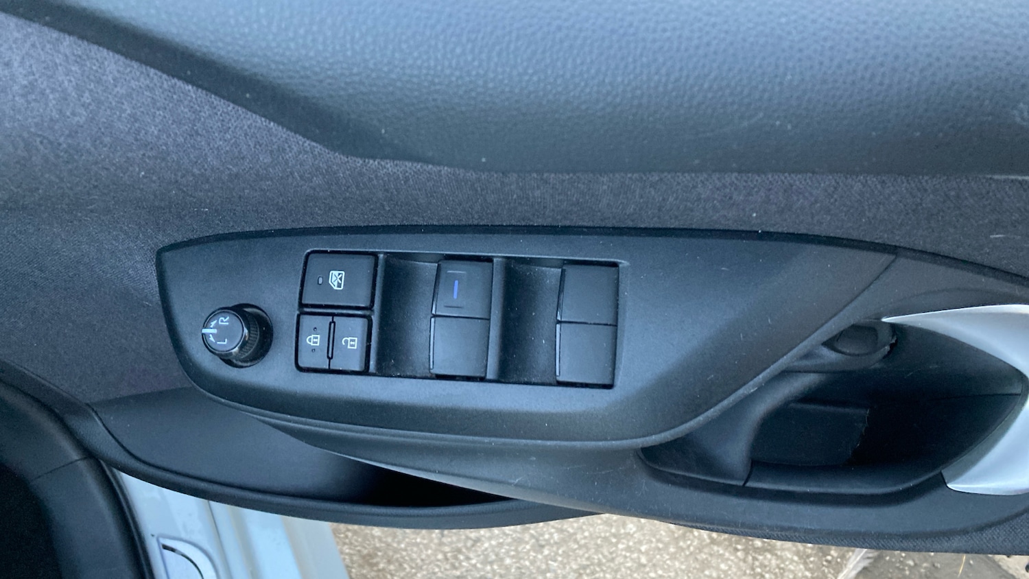 Used Toyota Yaris 2022 for sale - 76979344: Photo 32