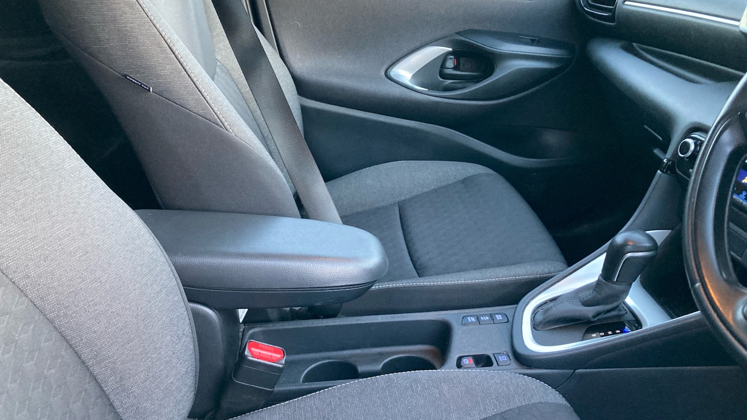 Used Toyota Yaris 2022 for sale - 76979344: Photo 34