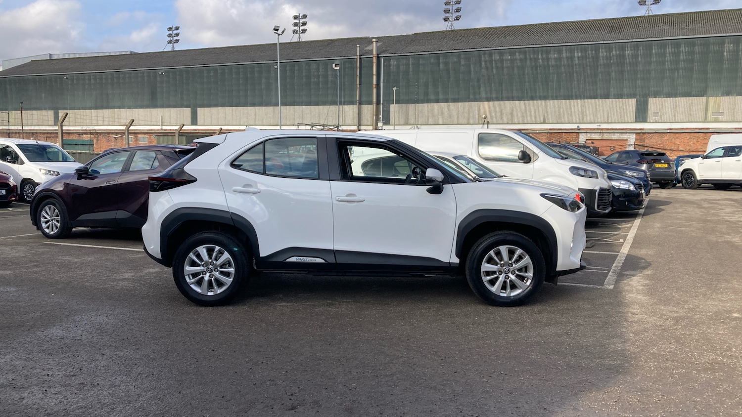 Used Toyota Yaris Cross 2023 for sale - 77519752: Photo 16