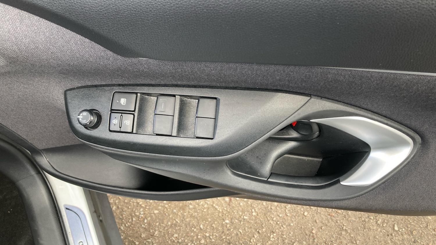 Used Toyota Yaris Cross 2023 for sale - 77519752: Photo 32