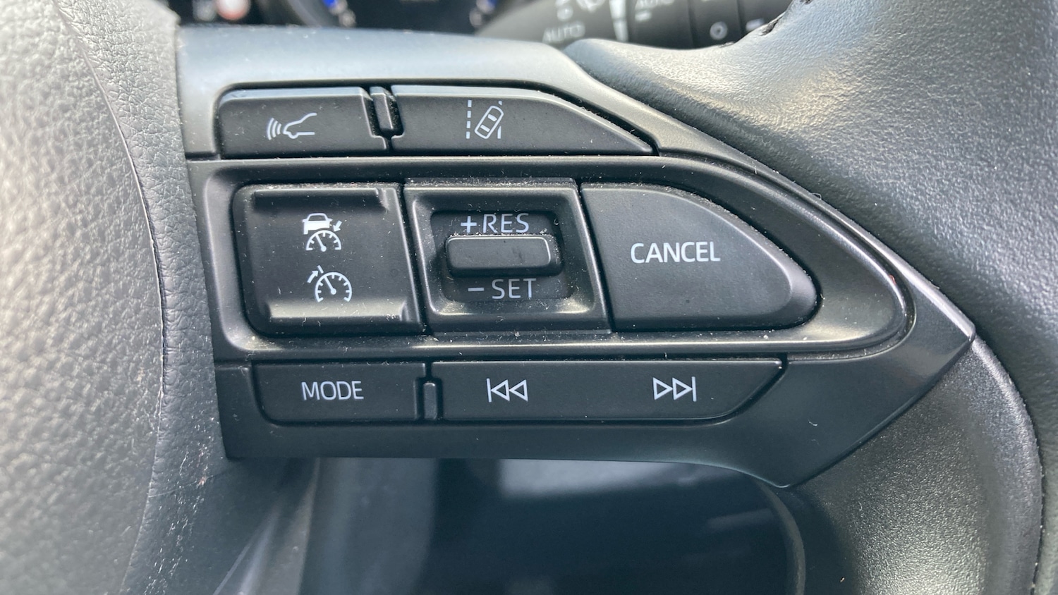 Used Toyota Yaris Cross 2023 for sale - 77519752: Photo 35