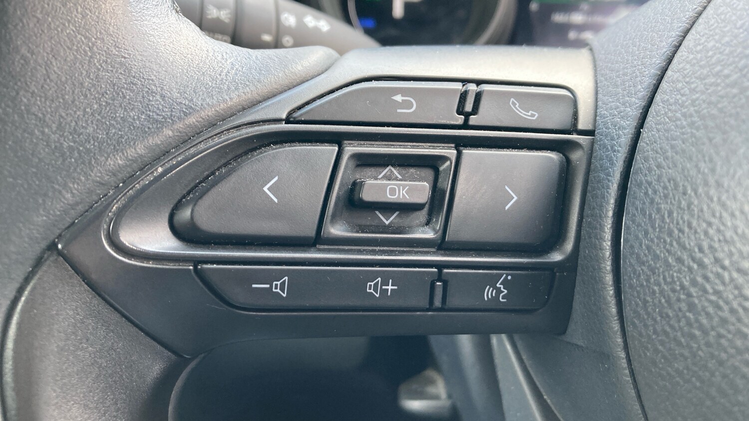 Used Toyota Yaris Cross 2023 for sale - 77519752: Photo 36