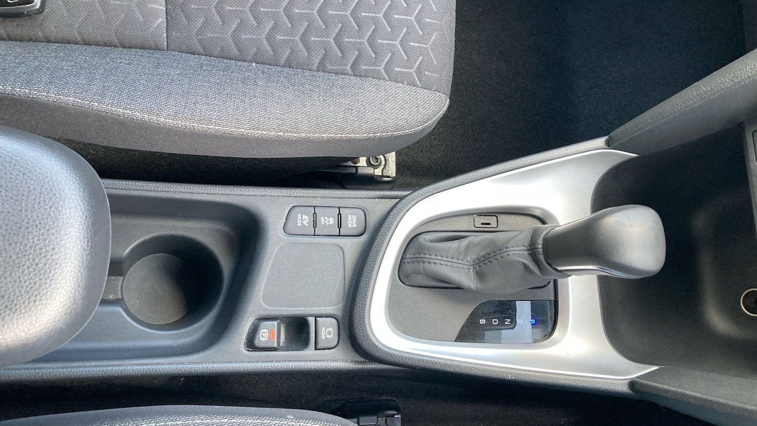 Used Toyota Yaris Cross 2023 for sale - 77519752: Photo 37