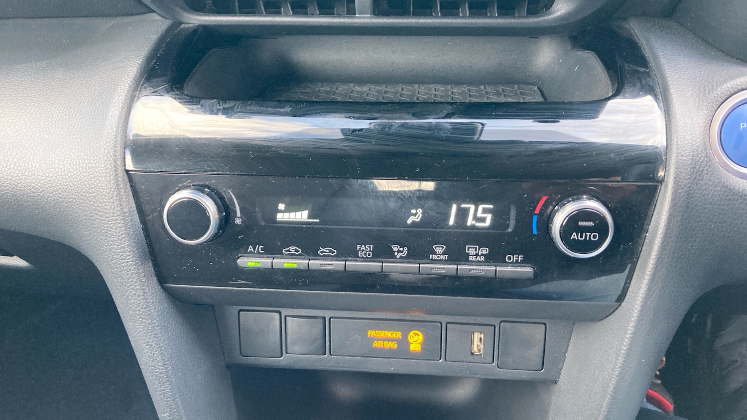 Used Toyota Yaris Cross 2023 for sale - 77519752: Photo 38