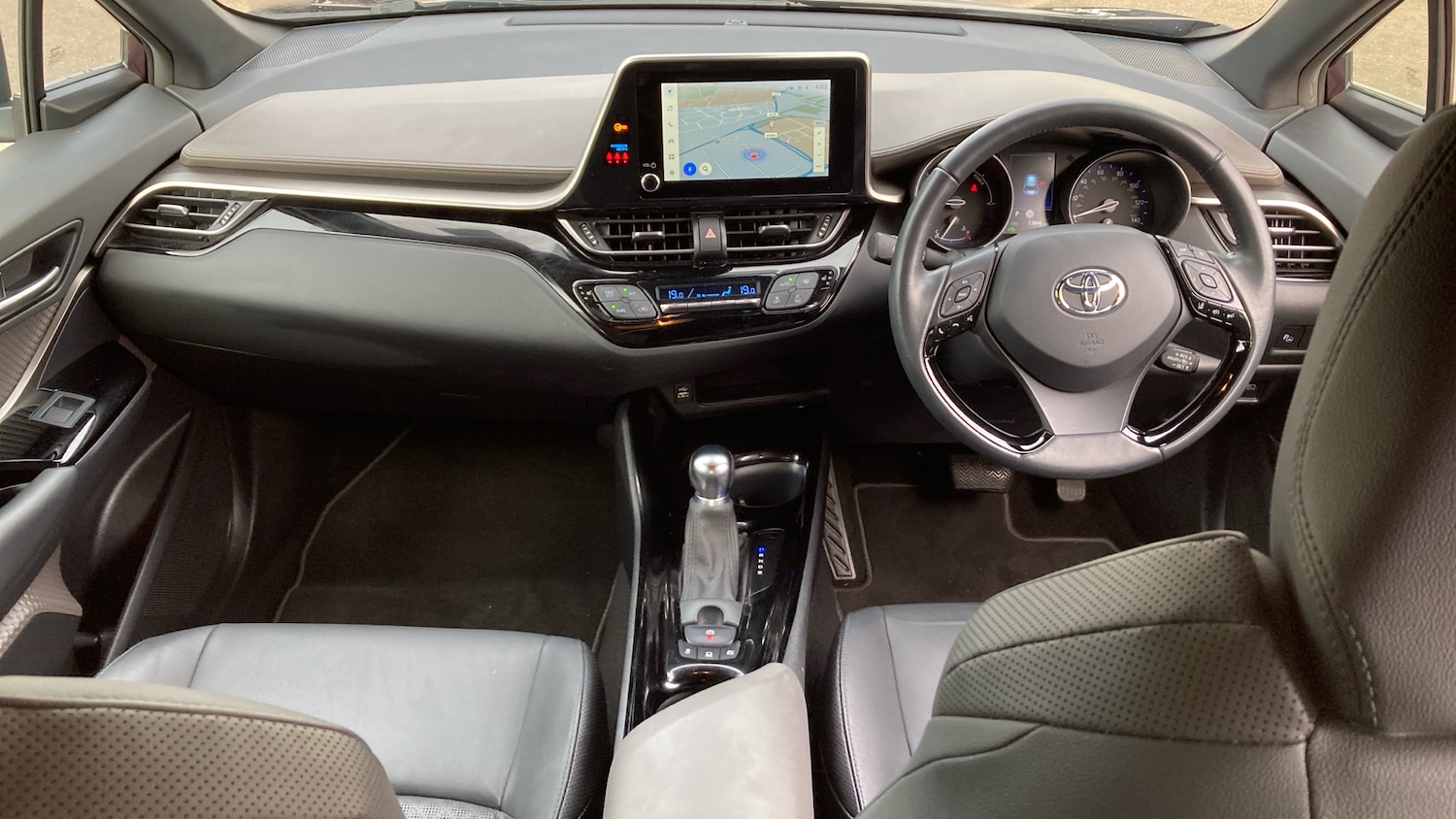 Used Toyota C-HR 2023 for sale - 77968488: Photo 5