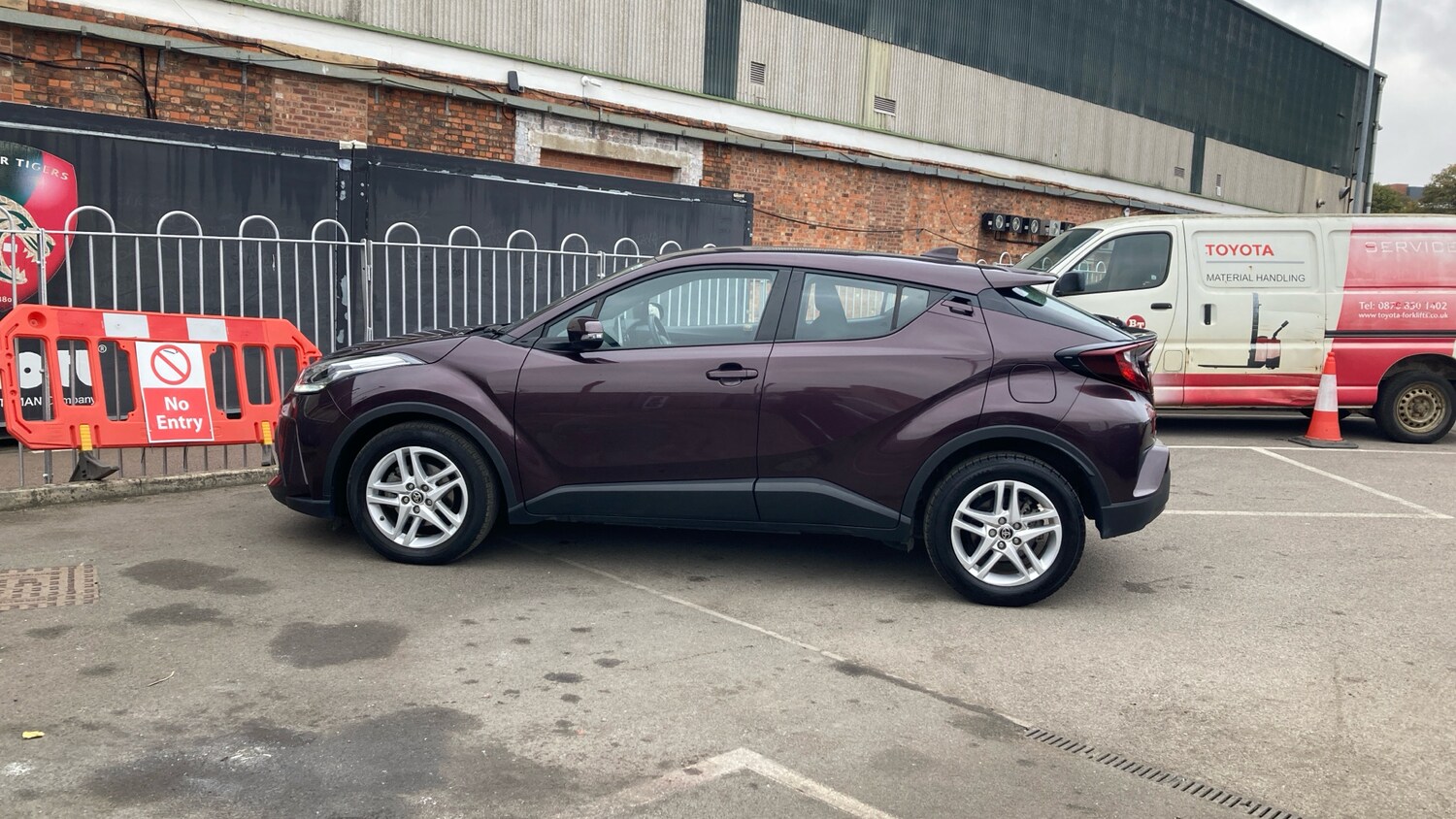 Used Toyota C-HR 2022 for sale - 76257574: Photo 17