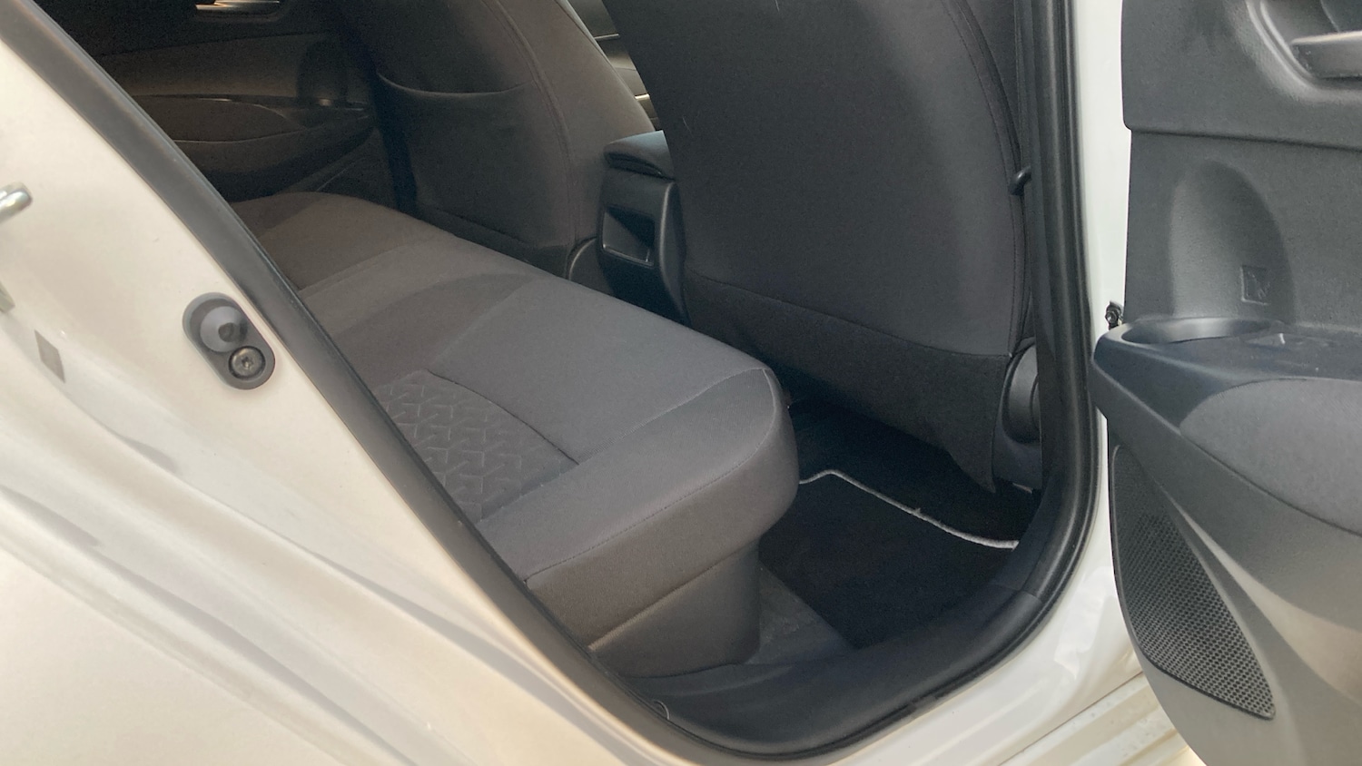 Used Toyota Corolla 2020 for sale - 76780038: Photo 12