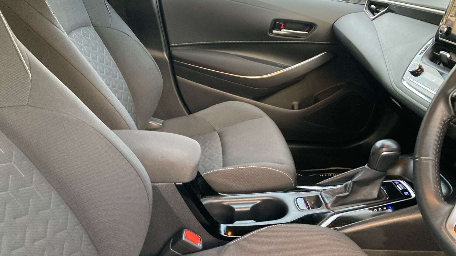 Used Toyota Corolla 2020 for sale - 76780038: Photo 34