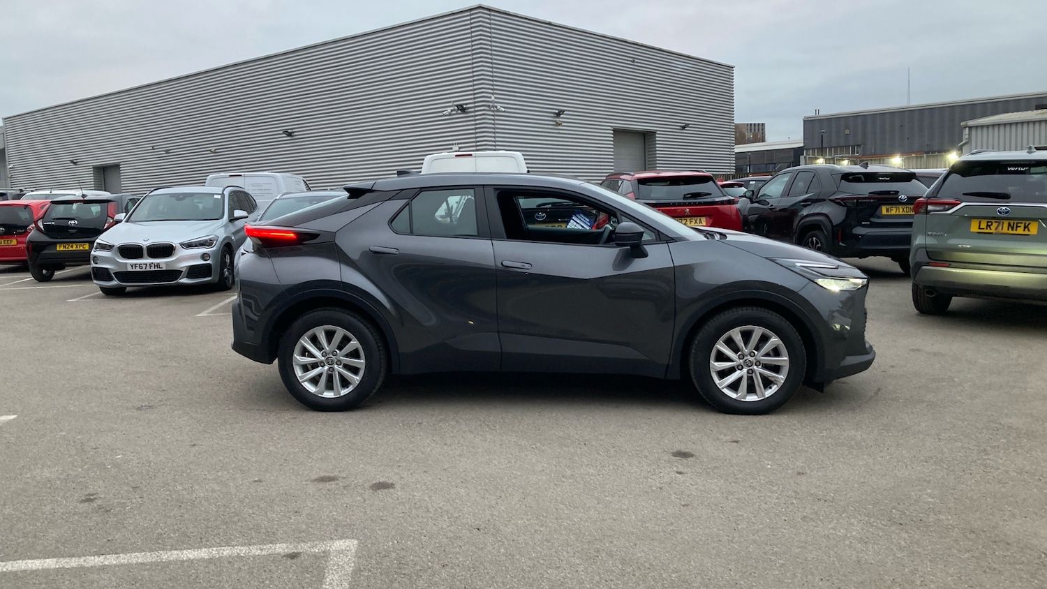 Used Toyota C-HR 2024 for sale - 77061334: Photo 16