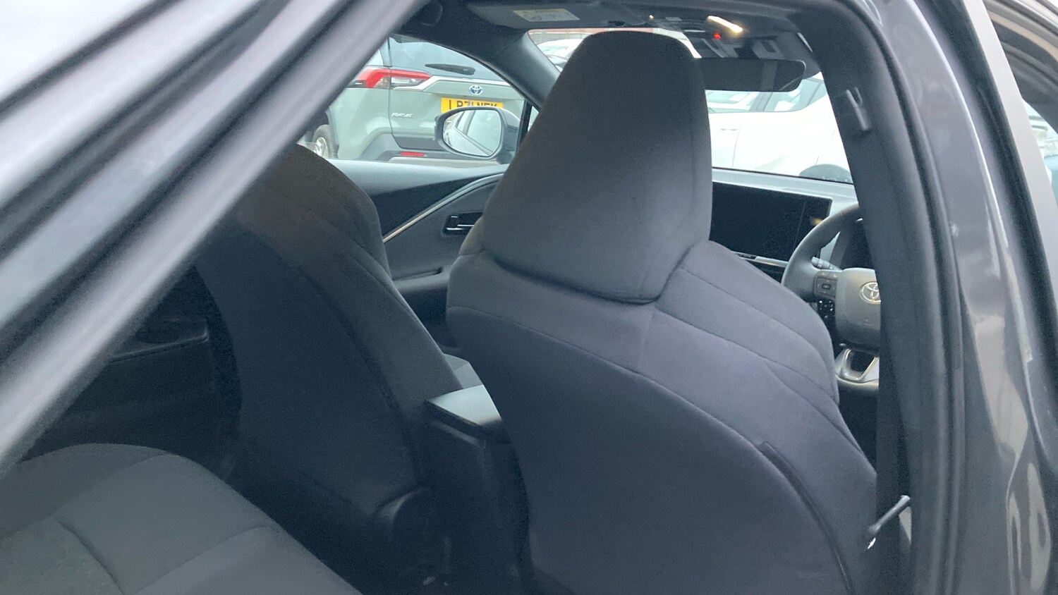 Used Toyota C-HR 2024 for sale - 77061334: Photo 20