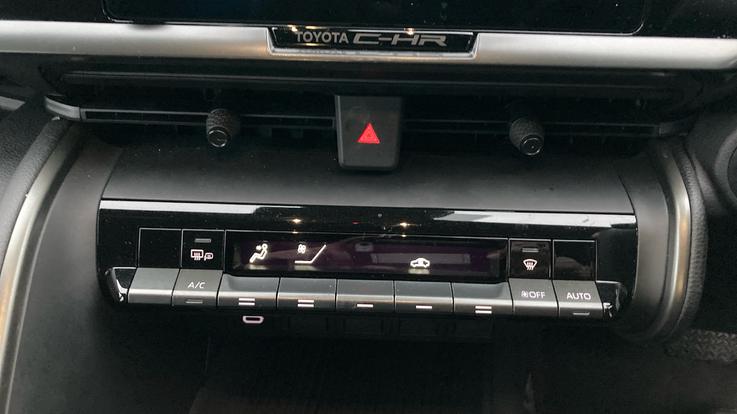 Used Toyota C-HR 2024 for sale - 77061334: Photo 36