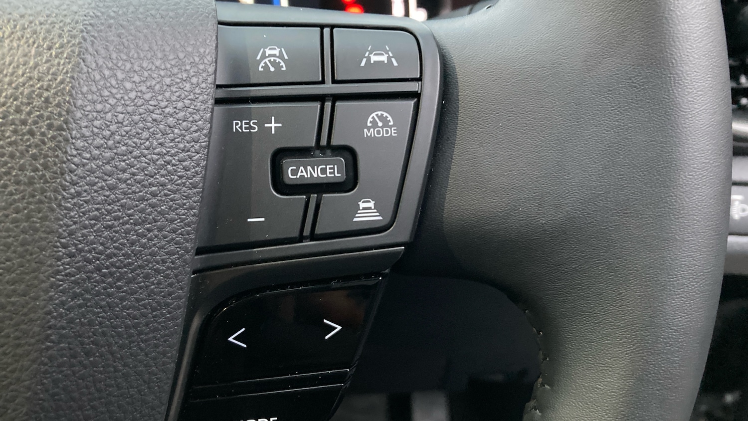 Used Toyota C-HR 2024 for sale - 77061334: Photo 37