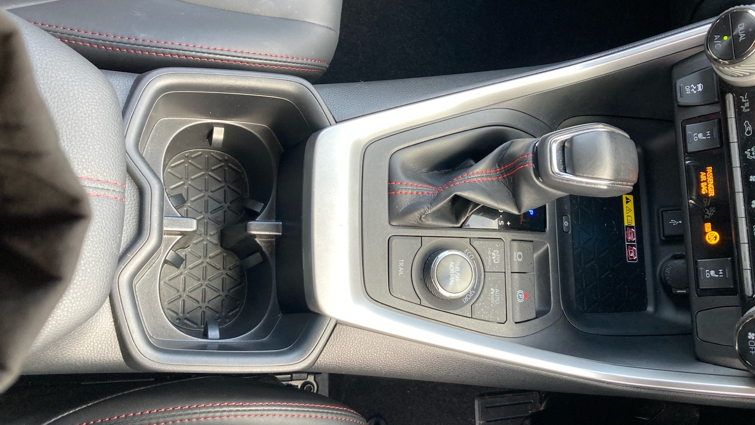 Used Toyota RAV4 2022 for sale - 76544234: Photo 37