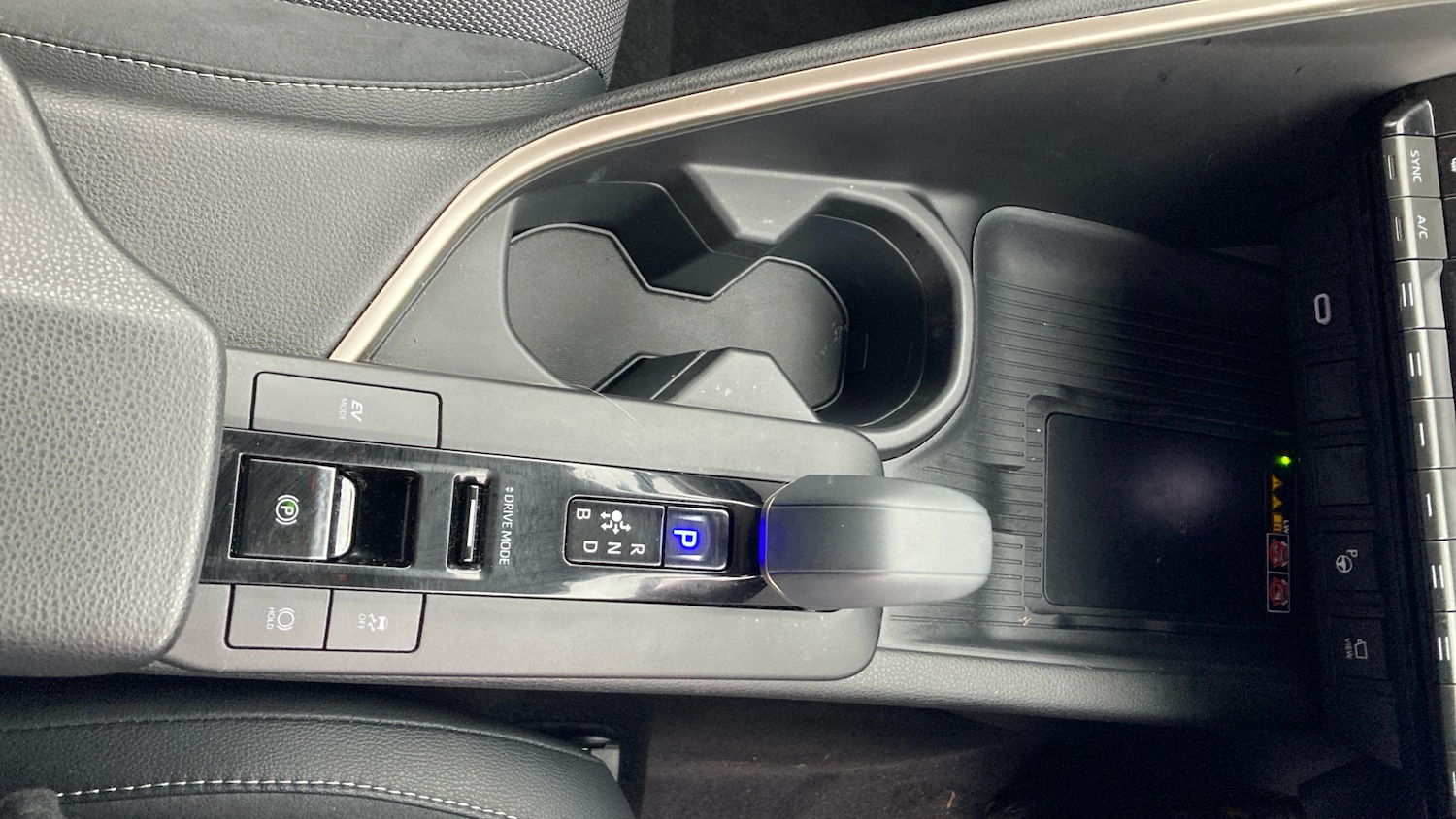 Used Toyota C-HR 2025 for sale - 77640026: Photo 38