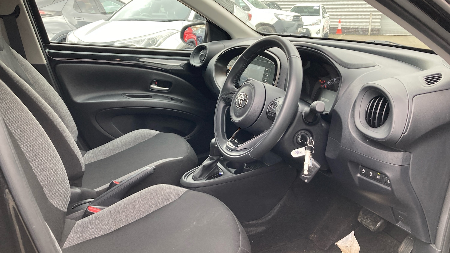 Used Toyota Aygo X 2023 for sale - 77804369: Photo 11