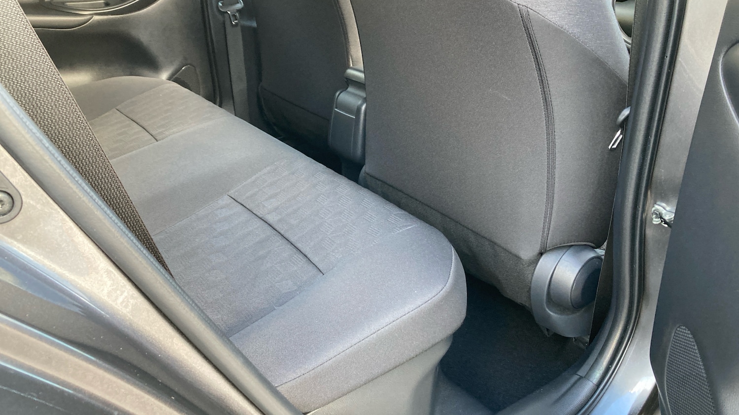 Used Toyota Yaris 2024 for sale - 77336487: Photo 12