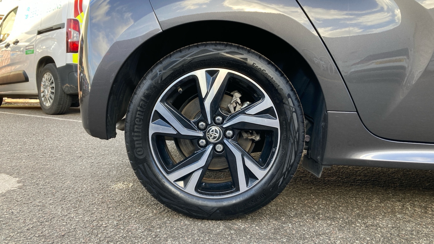 Used Toyota Yaris 2024 for sale - 77336487: Photo 18