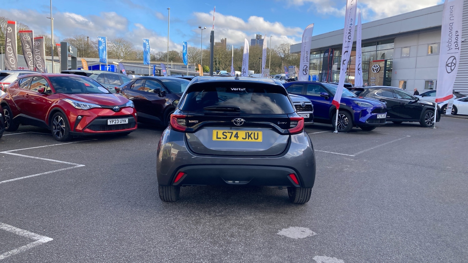 Used Toyota Yaris 2024 for sale - 77336487: Photo 19