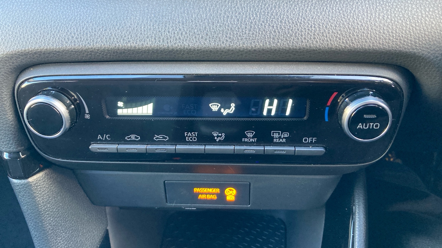 Used Toyota Yaris 2024 for sale - 77336487: Photo 37