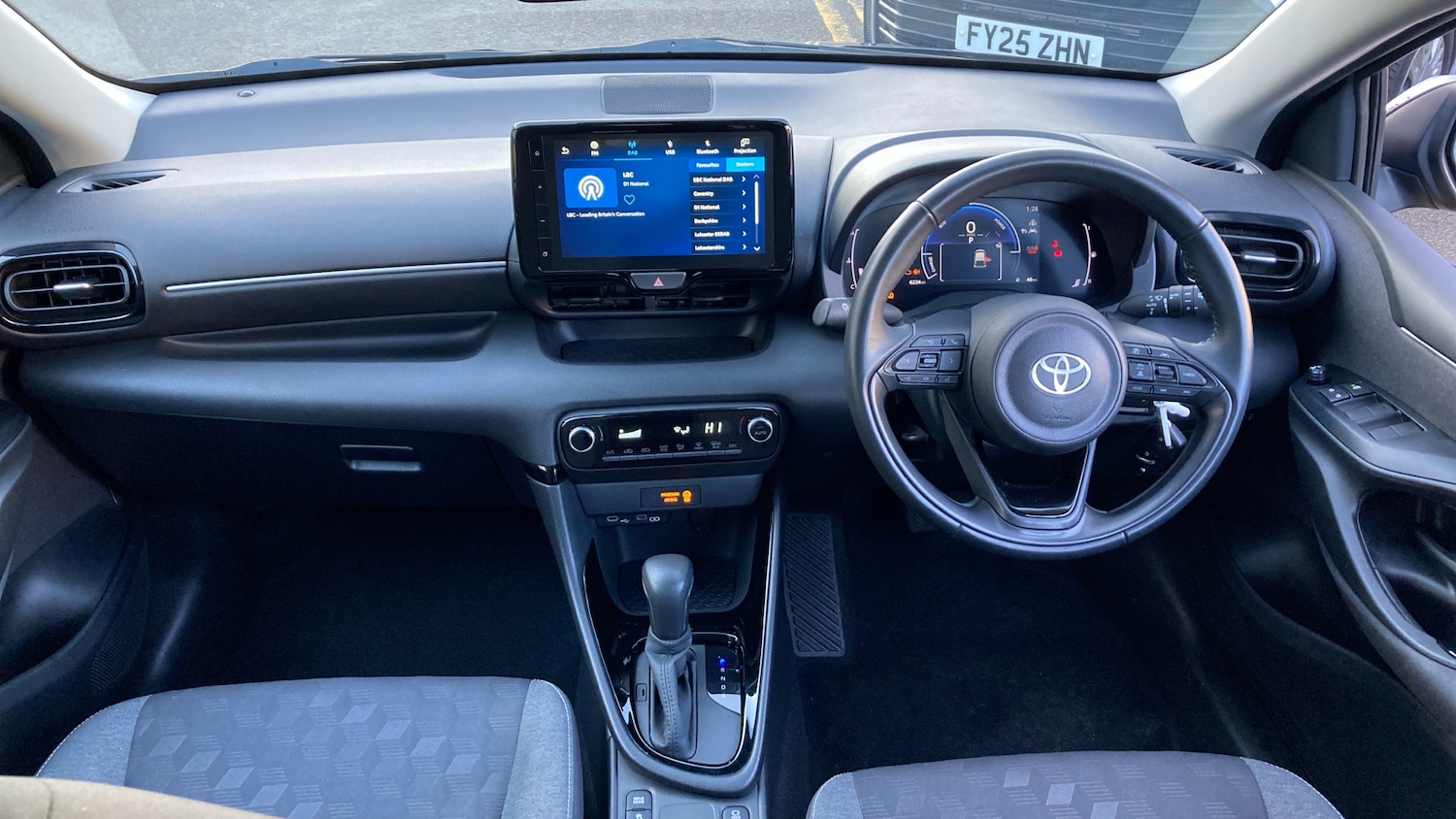 Used Toyota Yaris 2024 for sale - 77336487: Photo 5