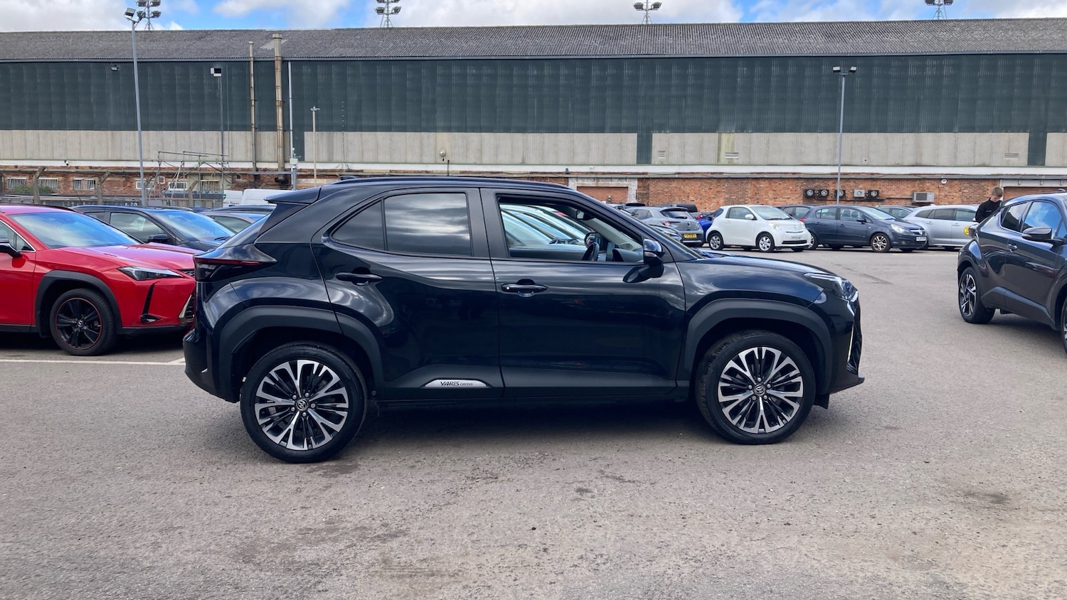 Used Toyota Yaris Cross 2023 for sale - 76638562: Photo 16