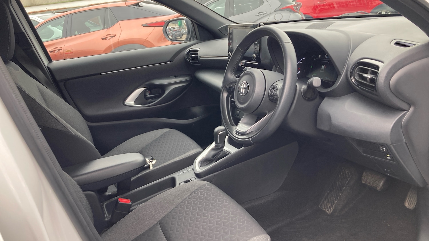 Used Toyota Yaris Cross 2023 for sale - 78125069: Photo 12