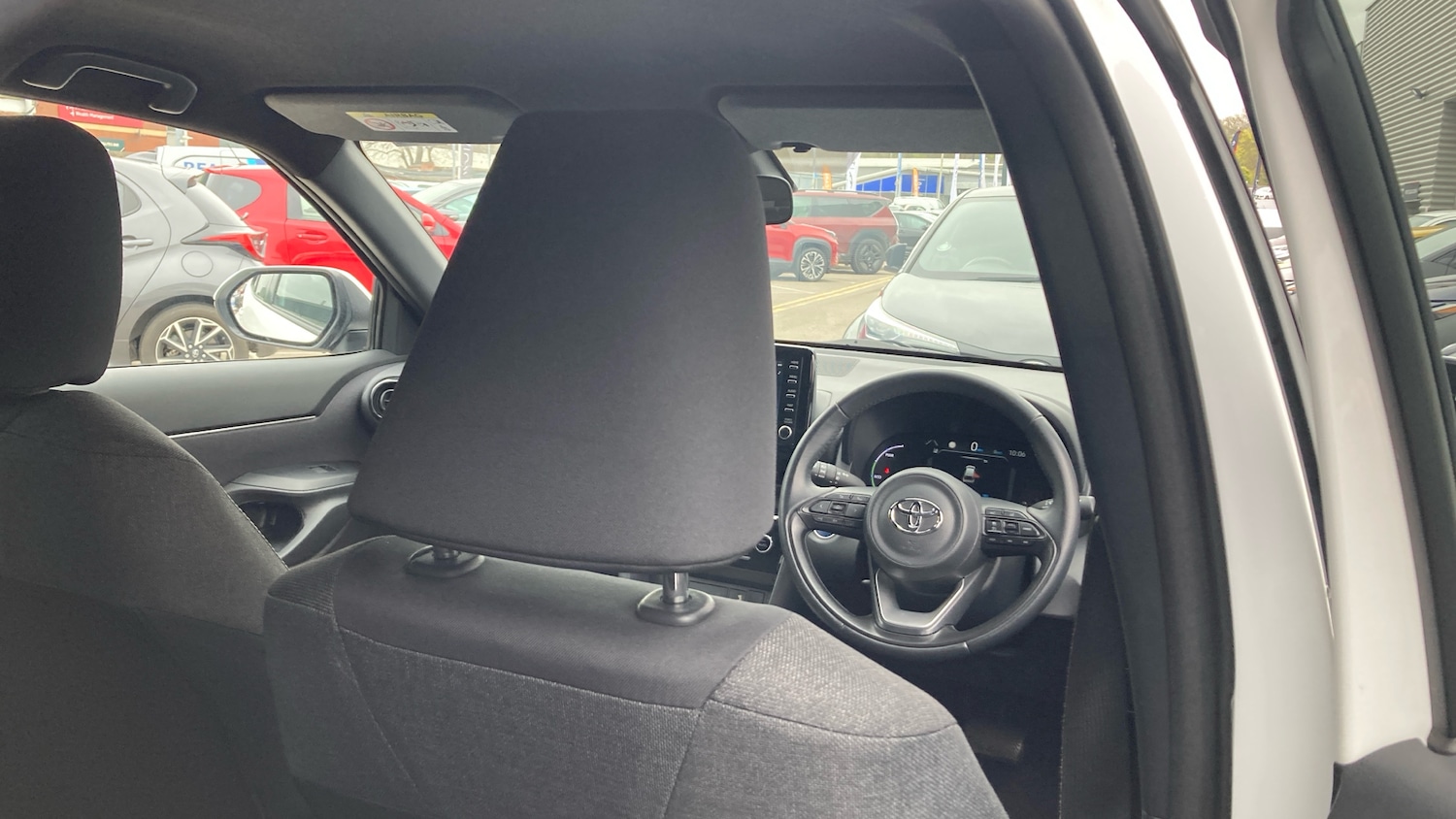 Used Toyota Yaris Cross 2023 for sale - 78125069: Photo 31