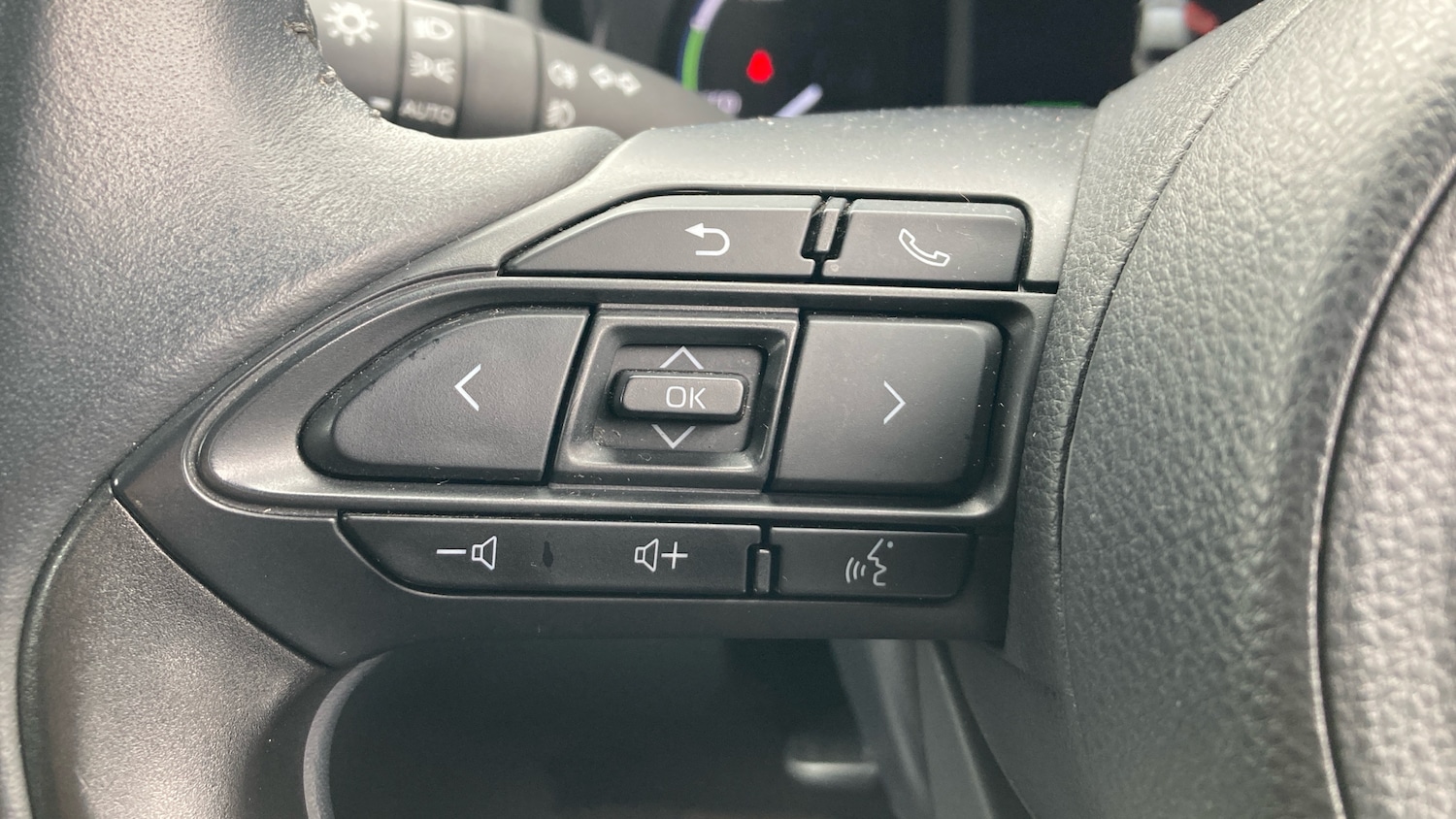 Used Toyota Yaris Cross 2023 for sale - 78125069: Photo 44