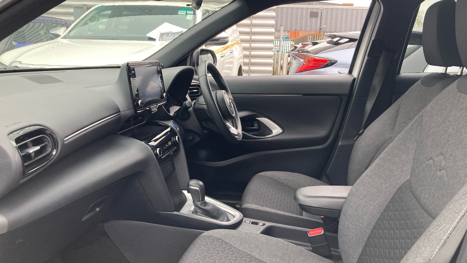 Used Toyota Yaris Cross 2023 for sale - 78125069: Photo 5