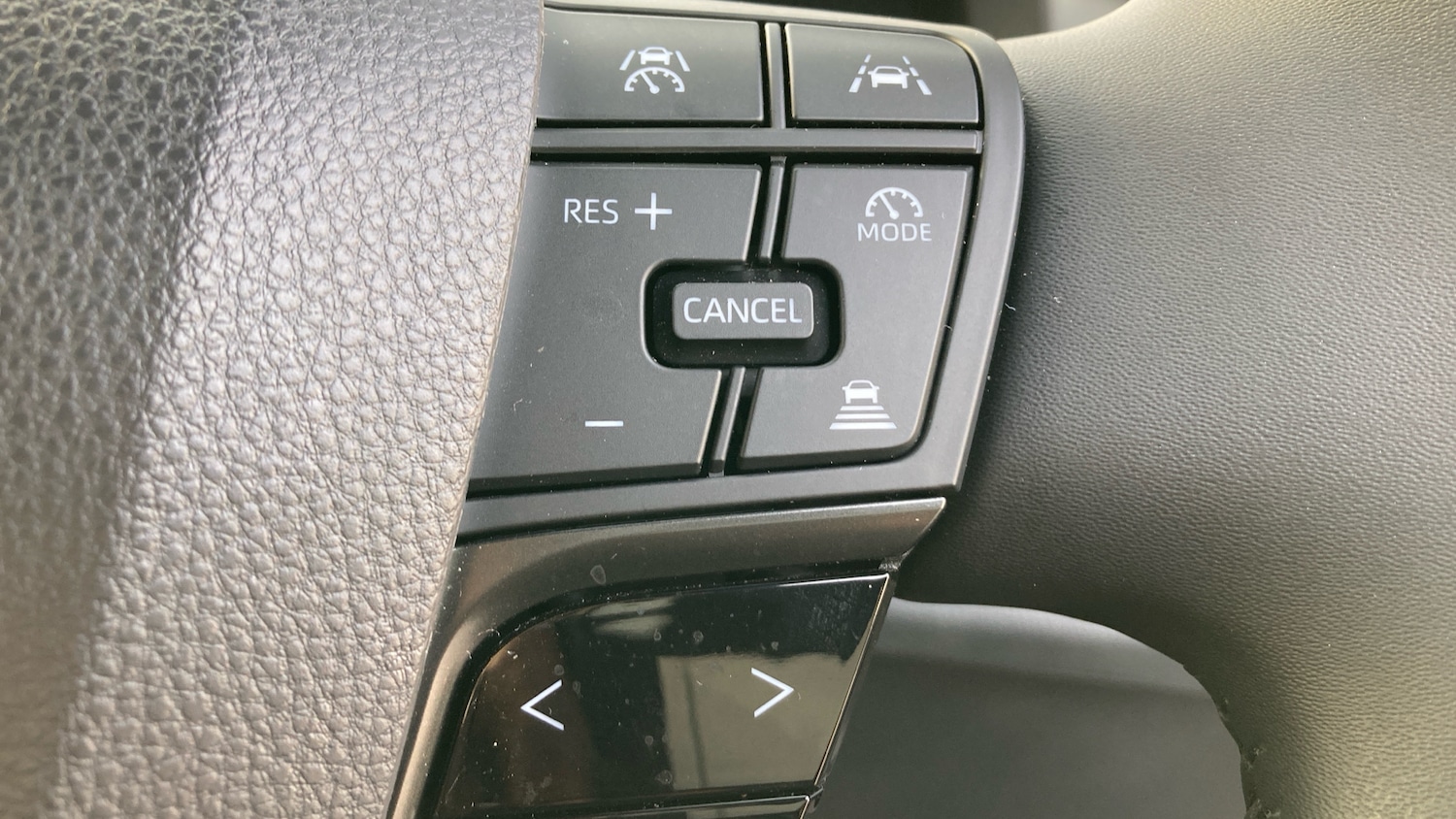 Used Toyota C-HR 2025 for sale - 77851176: Photo 37