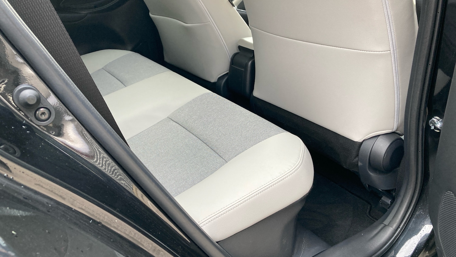 Used Toyota Yaris 2023 for sale - 77690633: Photo 12