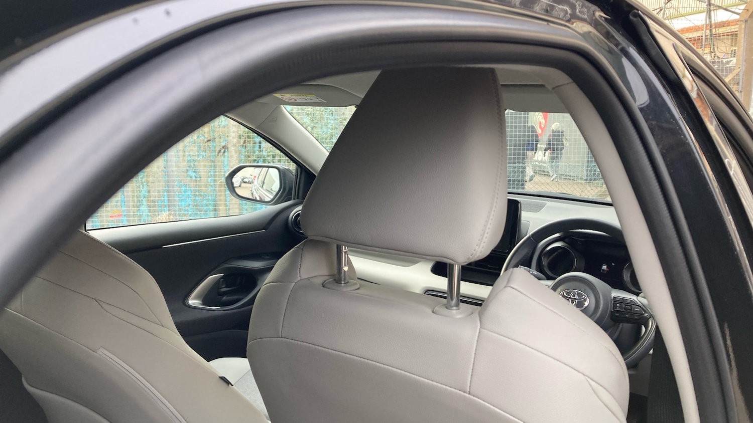 Used Toyota Yaris 2023 for sale - 77690633: Photo 20