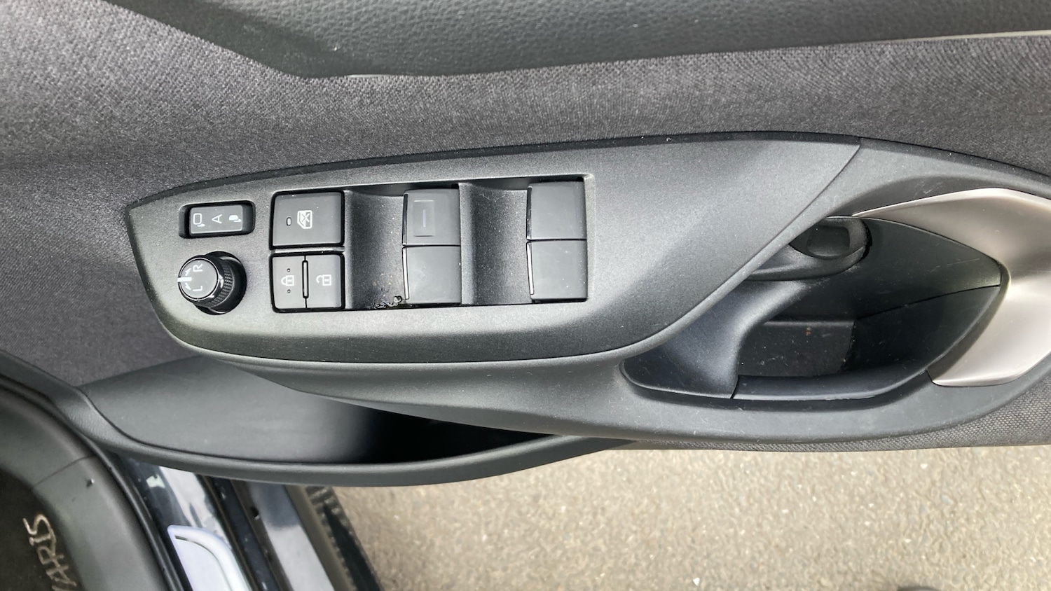 Used Toyota Yaris 2023 for sale - 77690633: Photo 30