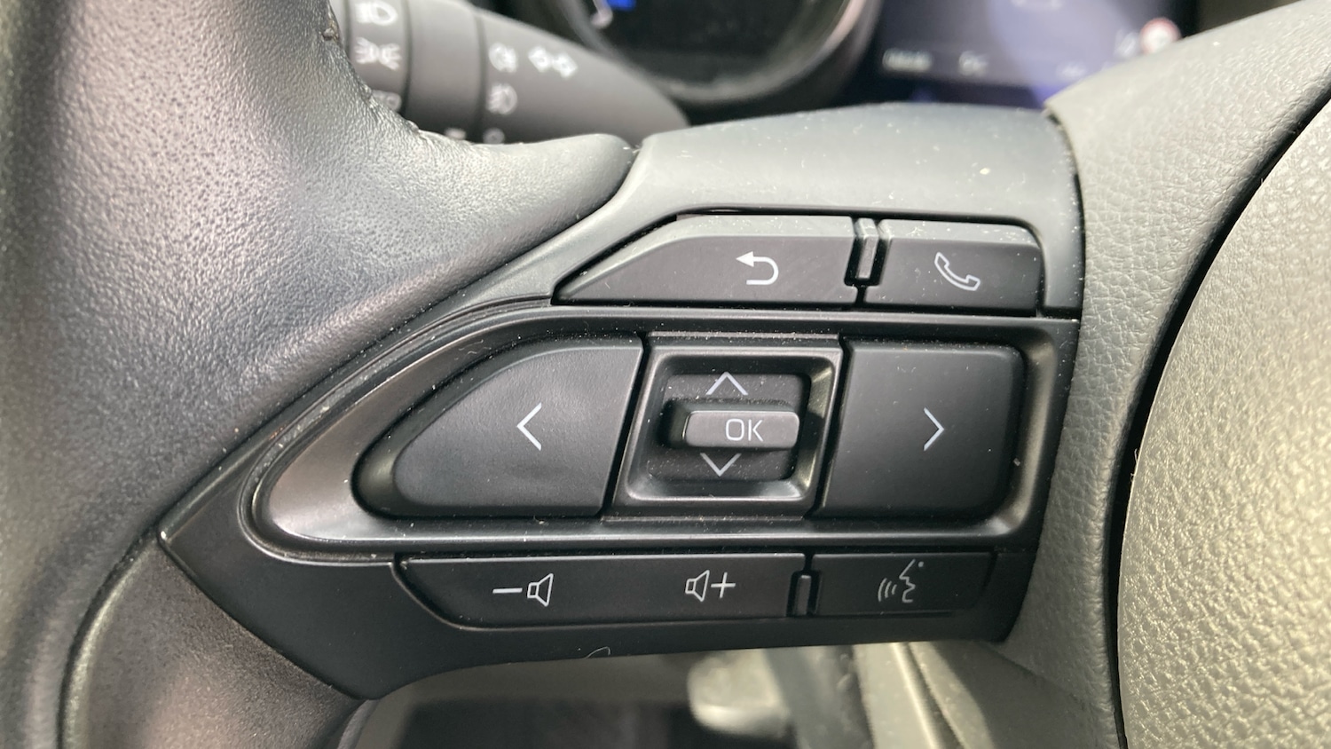 Used Toyota Yaris 2023 for sale - 77690633: Photo 36