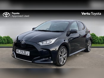 Used Toyota Yaris 2023 for sale - 77690633: Photo