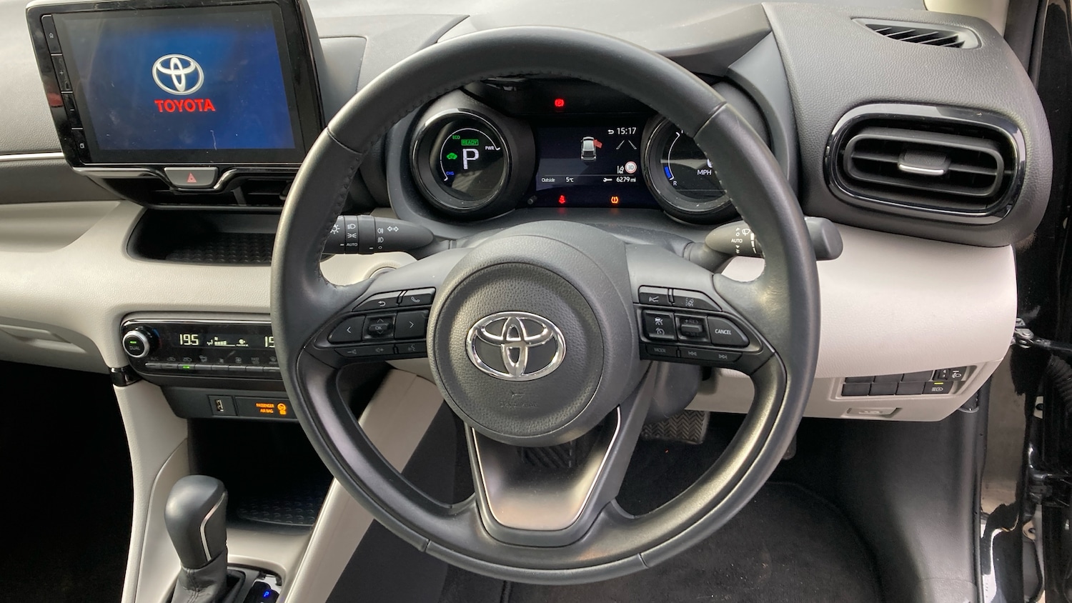 Used Toyota Yaris 2023 for sale - 77690633: Photo 6