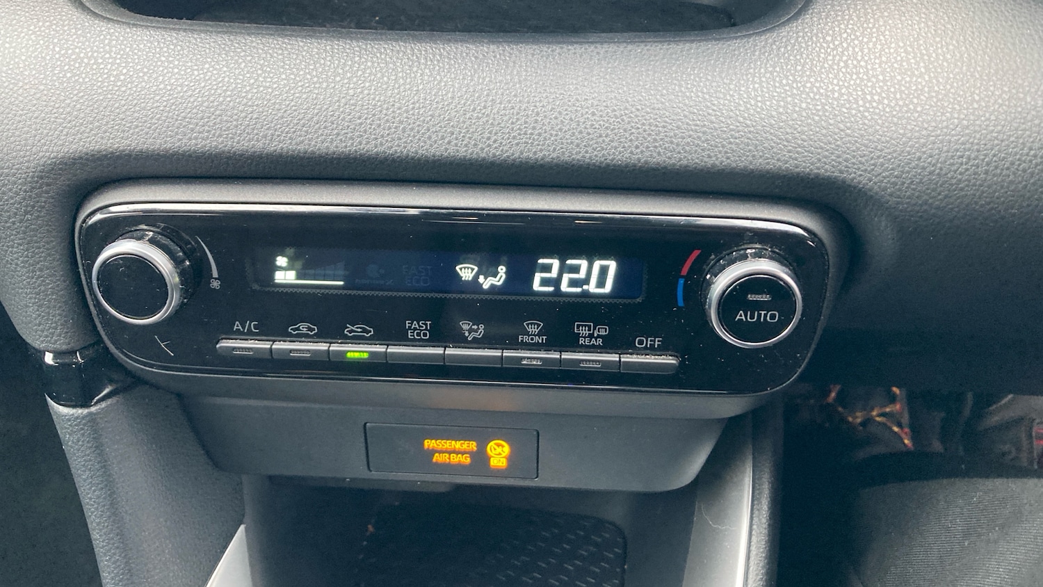 Used Toyota Yaris 2024 for sale - 77404496: Photo 38