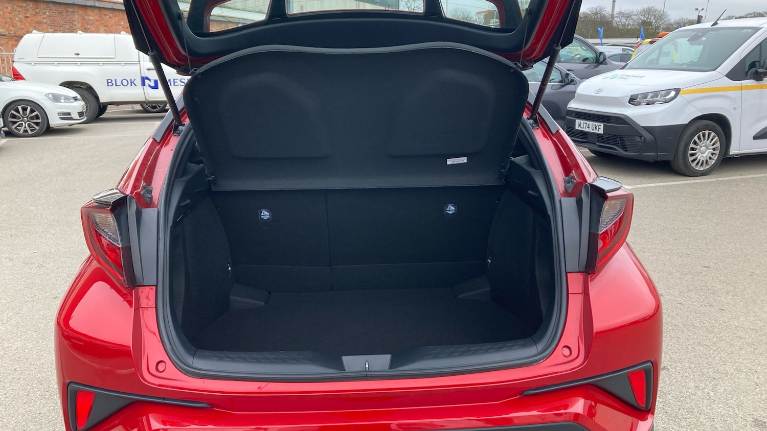 Used Toyota C-HR 2023 for sale - 77851183: Photo 14