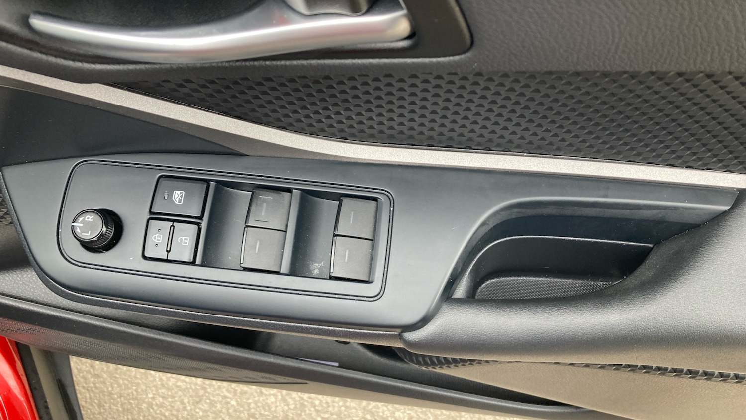 Used Toyota C-HR 2023 for sale - 77851183: Photo 27