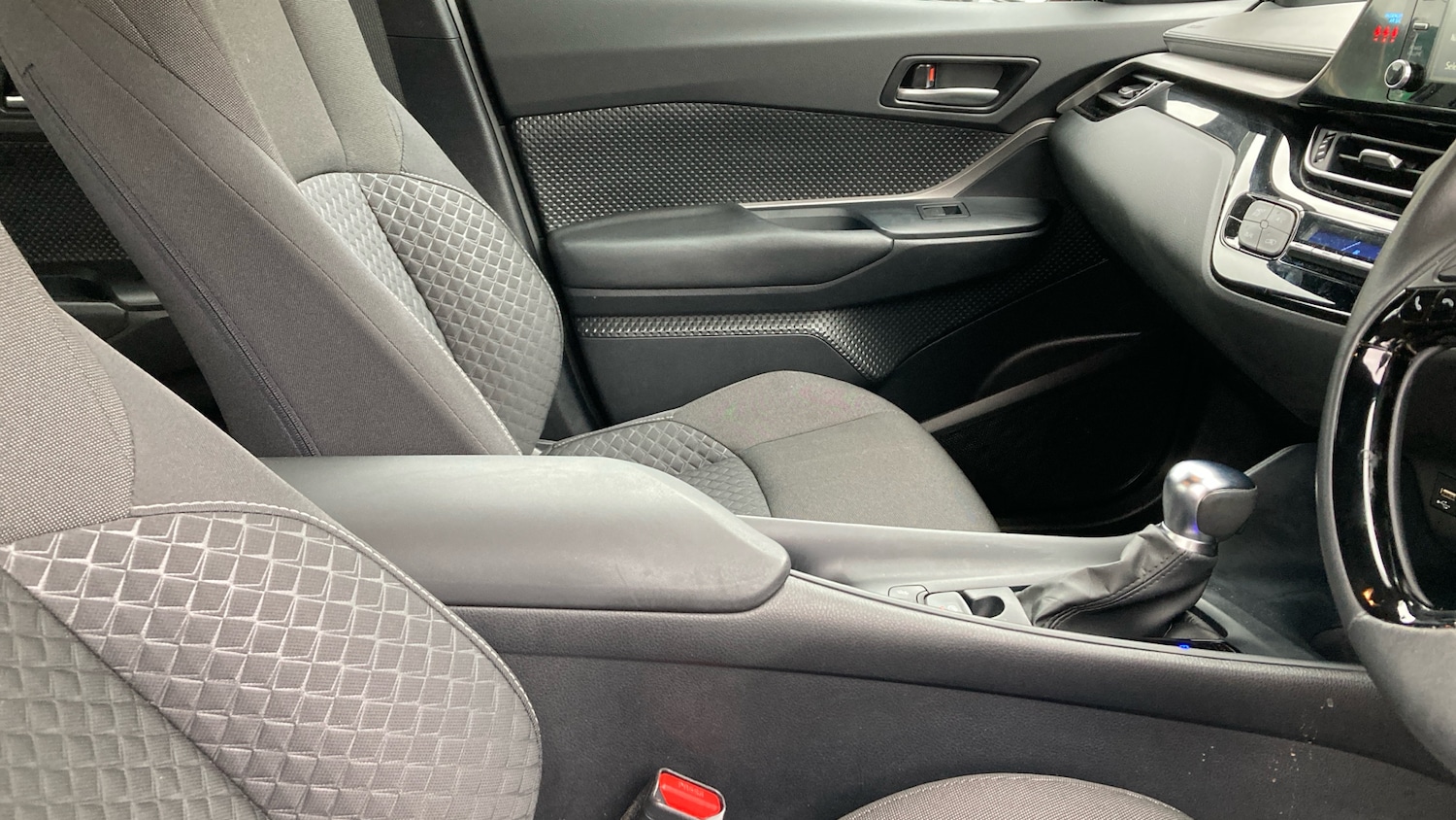 Used Toyota C-HR 2023 for sale - 77851183: Photo 29