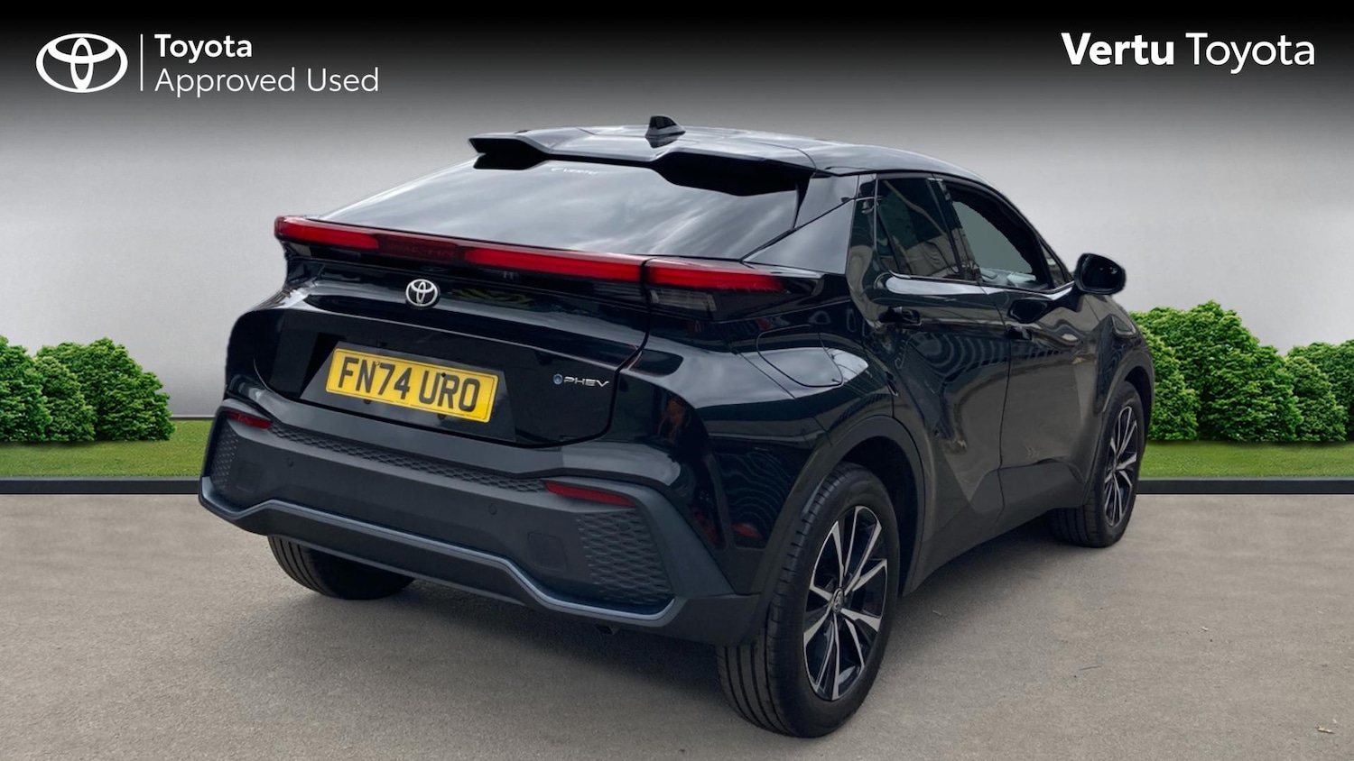 Used Toyota C-HR 2024 for sale - 76363298: Photo 2