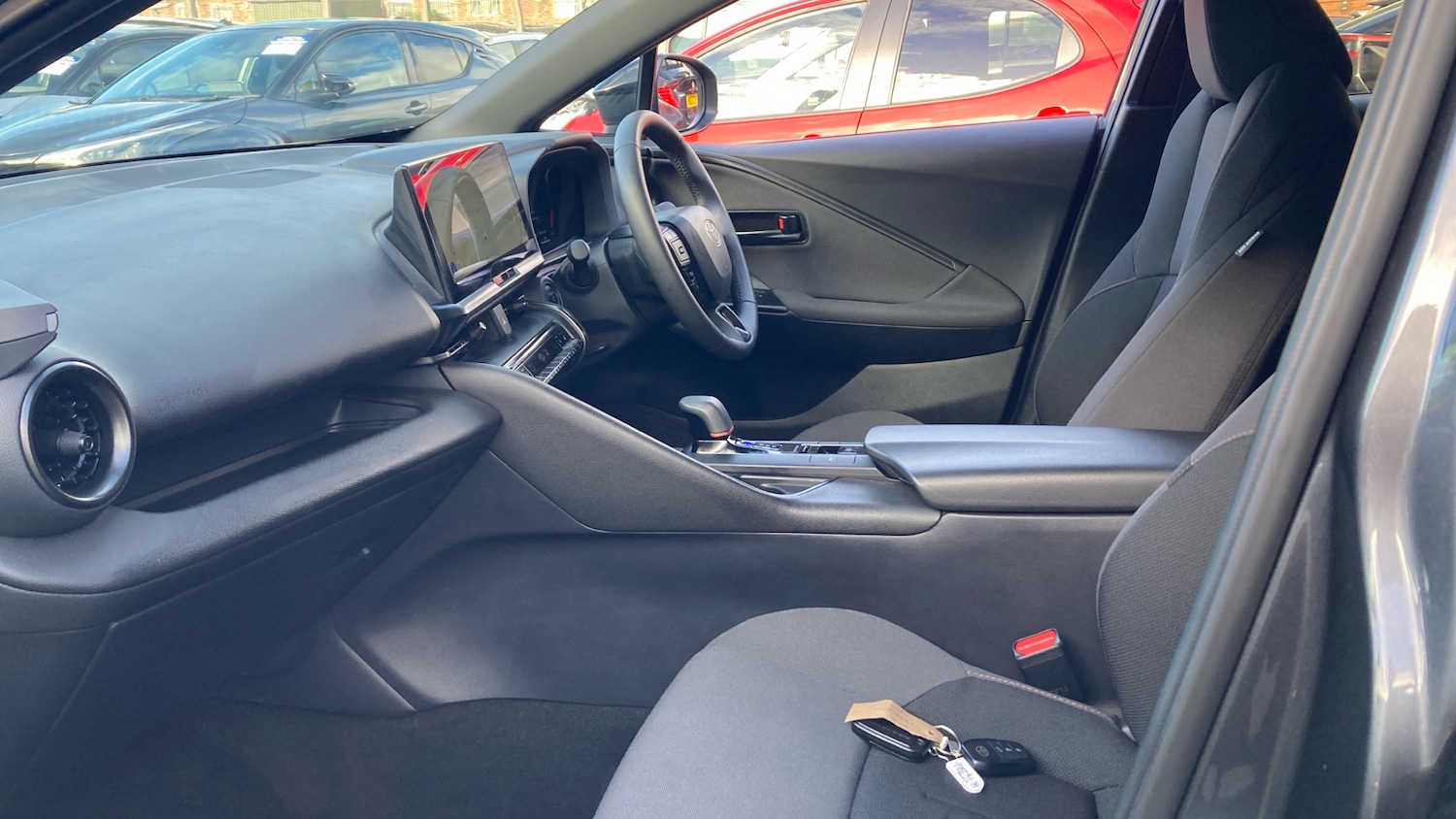 Used Toyota C-HR 2024 for sale - 76343868: Photo 10