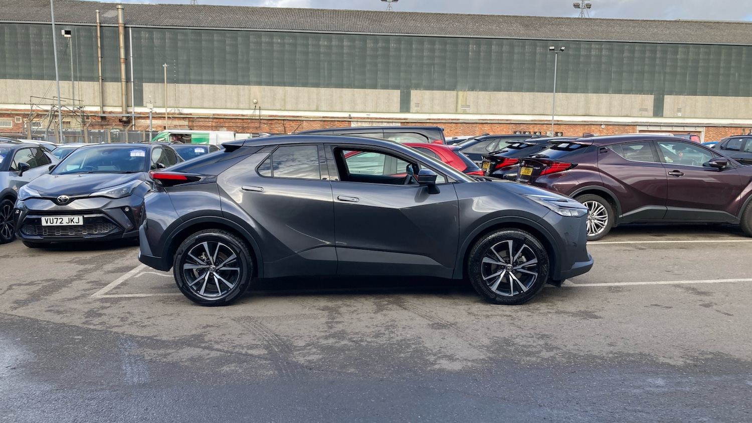 Used Toyota C-HR 2024 for sale - 76343868: Photo 16