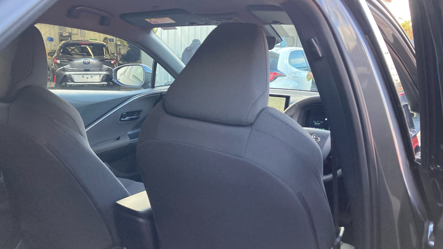 Used Toyota C-HR 2024 for sale - 76343868: Photo 20